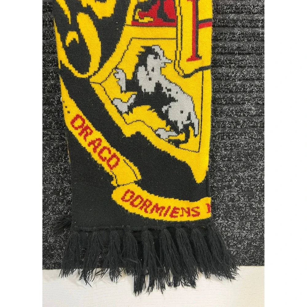 Harry Potter Hogwarts Crest Long Knit Scarf‎ - Pre Owned